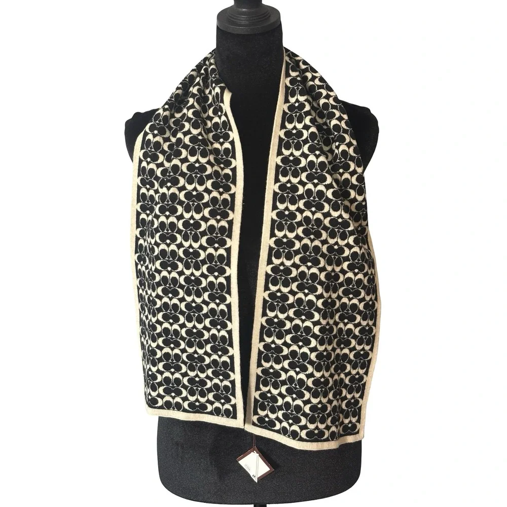 Coach Mini Sig Muffler Reversible Scarf Black Ivory 100% Merino Wool F98730‎ NWT